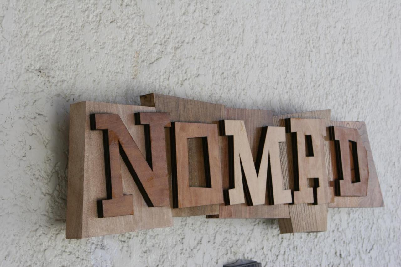 לינה וארוחת בוקר Nomad האקובה מראה חיצוני תמונה
